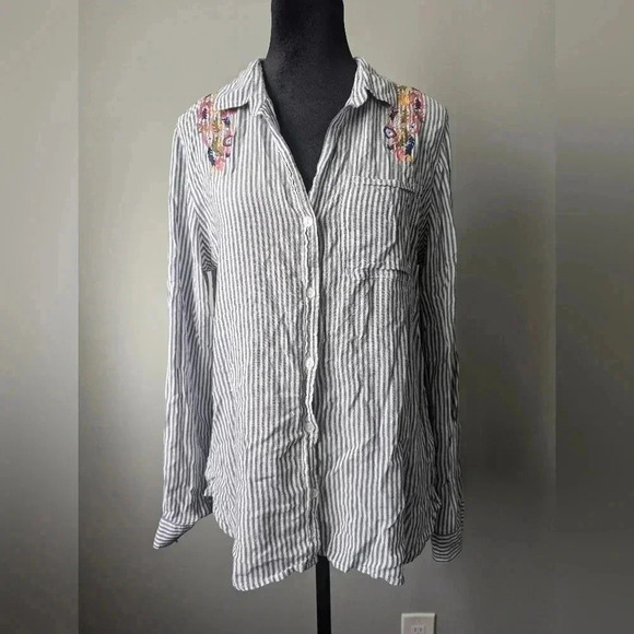 Velvet Heart Tops - Velvet Heart Gray and White Stripe Long Sleeve Button Down with Embroidered Deta